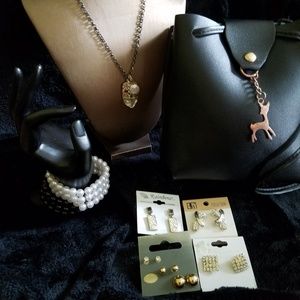 Set of 10 Necklace, Bracelets, Earrings & Handbag